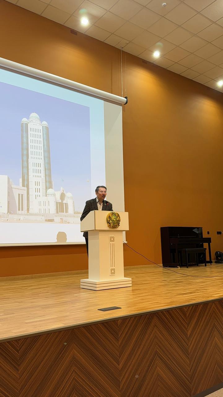 09 желтоқсан күні қоғамдық пән бірлестігінің ұйымдастыруымен «Тәуелсіз еліміздің төл тарихындағы жаңа өзгерістер» тақырыбында Ш.Ш. Уәлиханов атындағы Тарих және этнология институтының ғалымдарымен кездесу өткізілді.